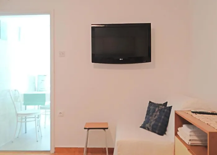 Mimi Center Of Town Krk Croatia *