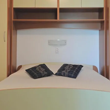 Mimi Center Of Town Krk Croatia Apartamento